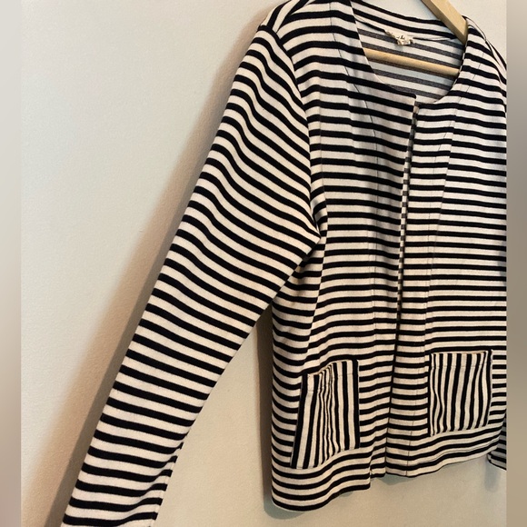 Jane and Delancey Open Front Navy/Ivory Striped Cardigan, Size Large - Picture 3 of 10
